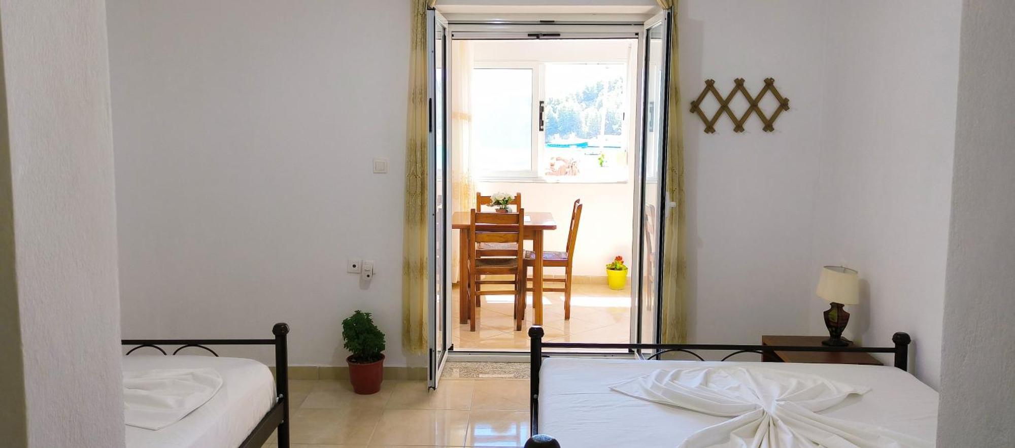 Natasha Rooms Himarë Dış mekan fotoğraf